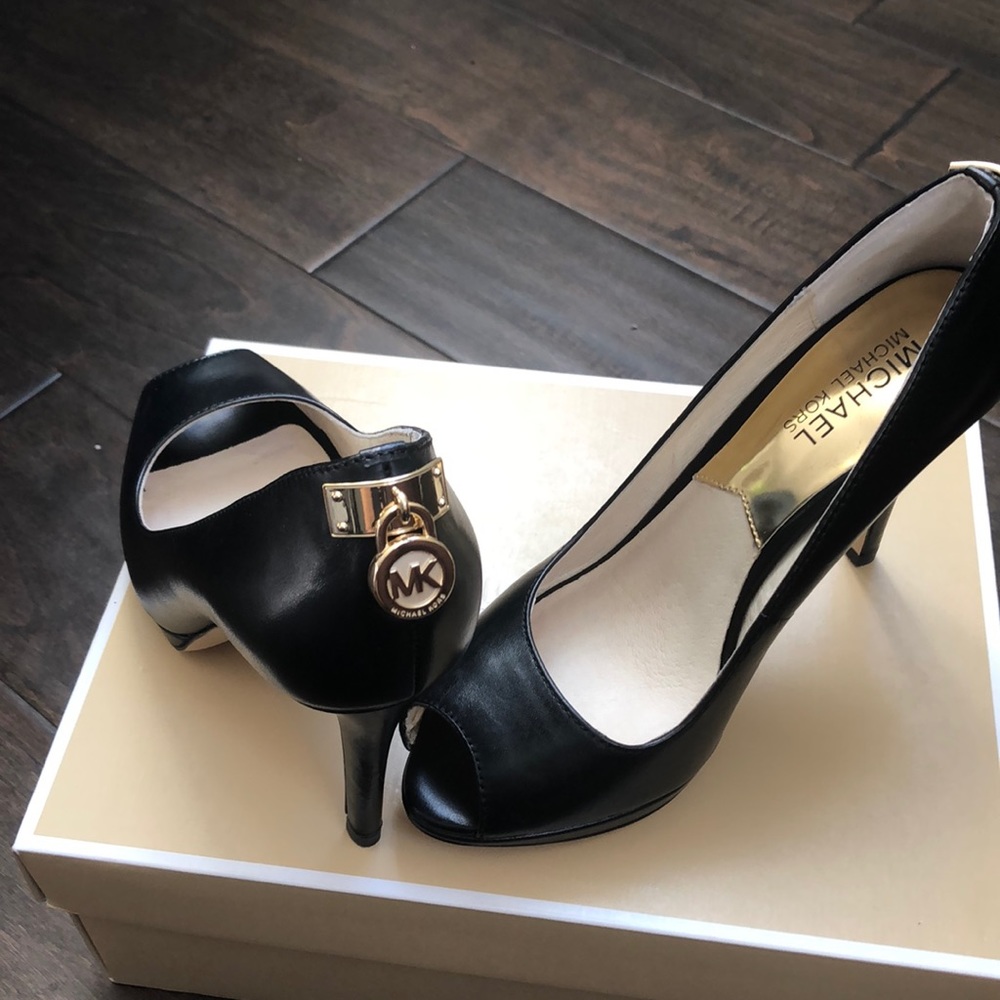 Micheal Kors shoes